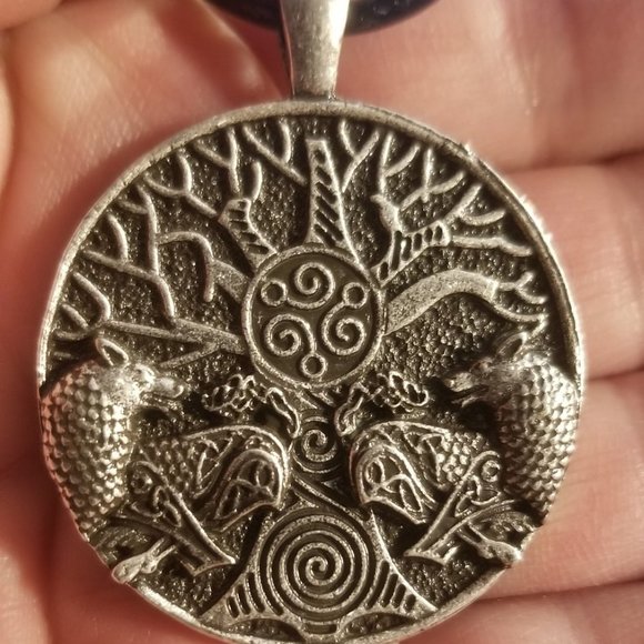 Other - Norse Tree of Life with Wolves Amulet / Pendant
